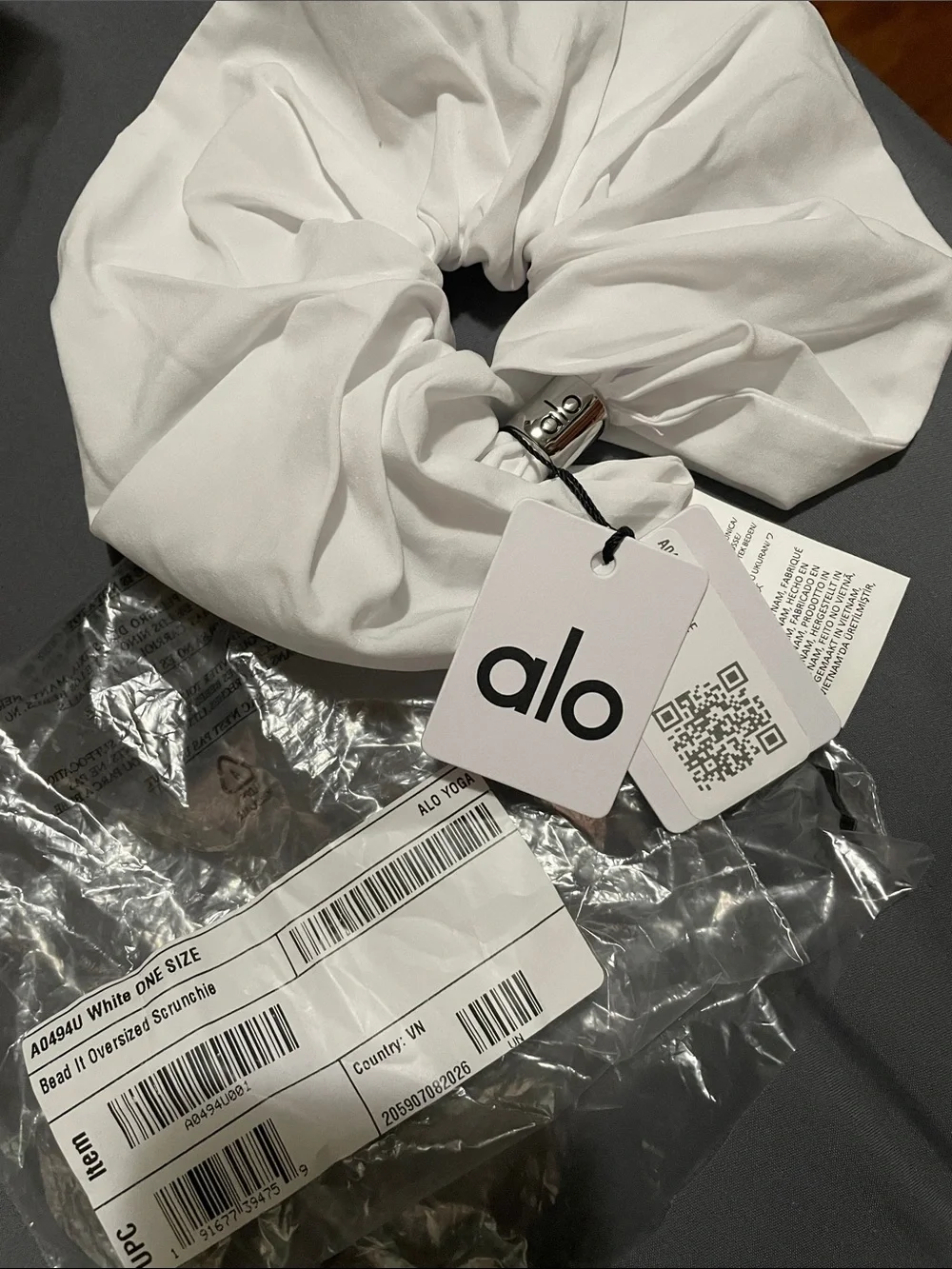 ALO Yoga White Oversized Scrunchie with Metal Bead